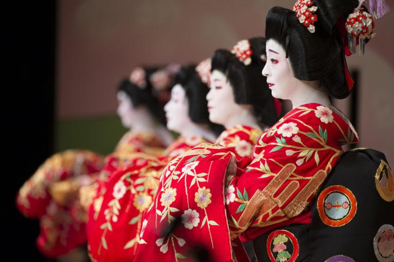 Azuma Odori, spettacolo di Geishe al teatro Shinbashi Enbujō