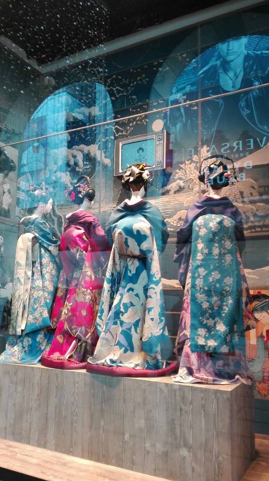 Kimono in vetrina a Milano