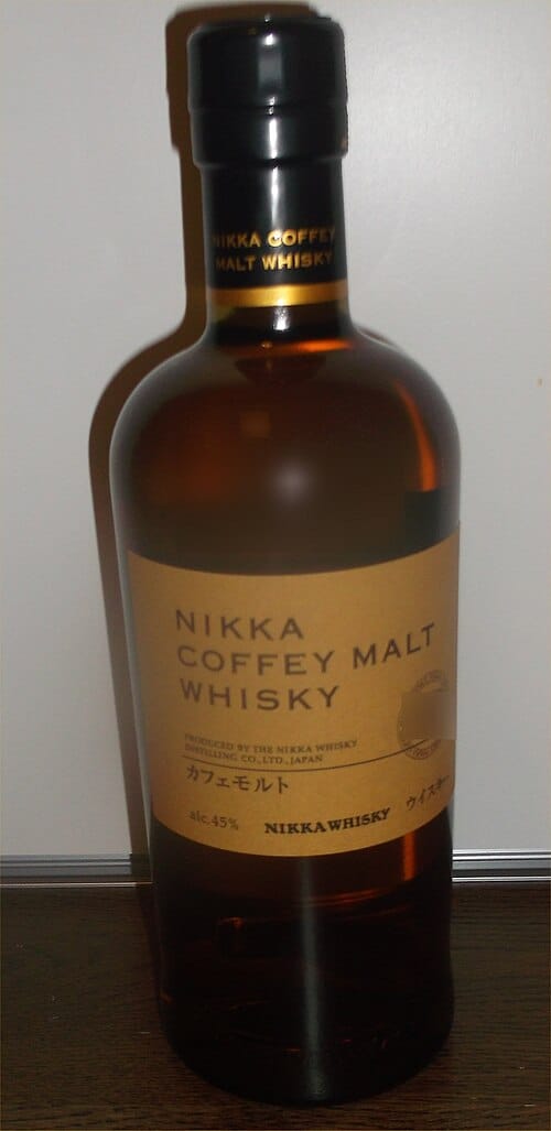 Bottiglia di Nikka Coffey Malt Whisky
