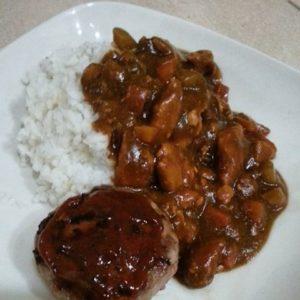 Karee hambagu - Riso al Curry alla giapponese con hamburger