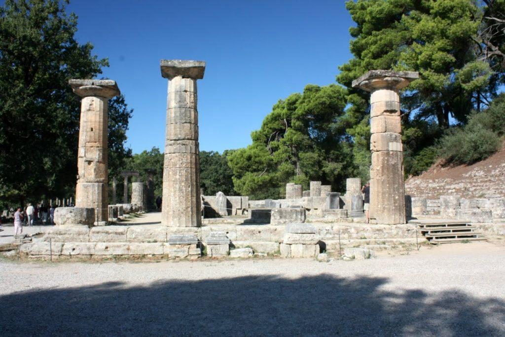 Resti del tempio di Era a Olympia
