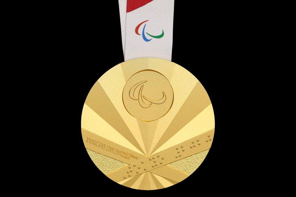 Medaglia paralimpica oro tokyo 2020 fronte